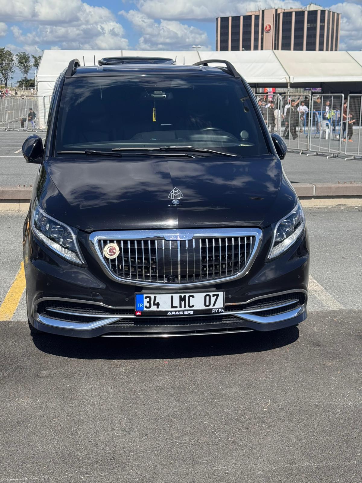 Large people carrier